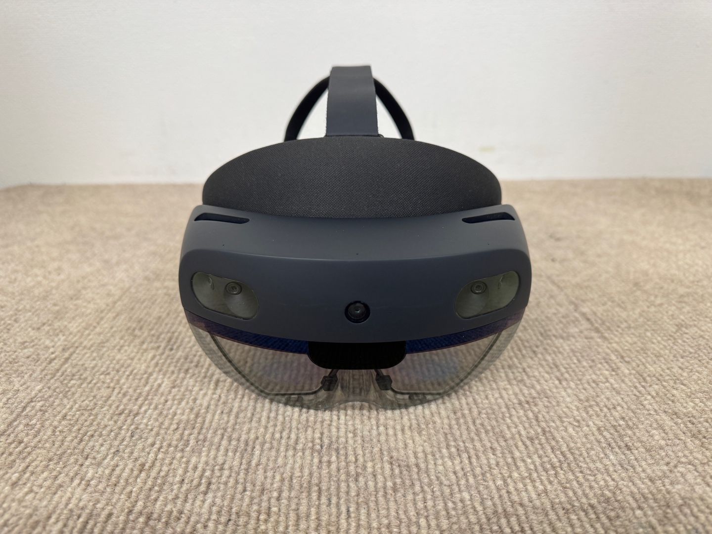 Windows10ハード　Microsoft Hololens単品[M6P-00009](状態：箱(内箱含む)・本体状態難) 20161129163335_997_.jpg