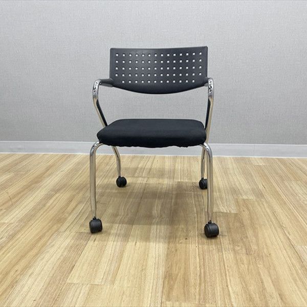 Vitra スタッキングチェア 肘付 ビザロール キャスター付 会議椅子 ヴィトラ ブラック