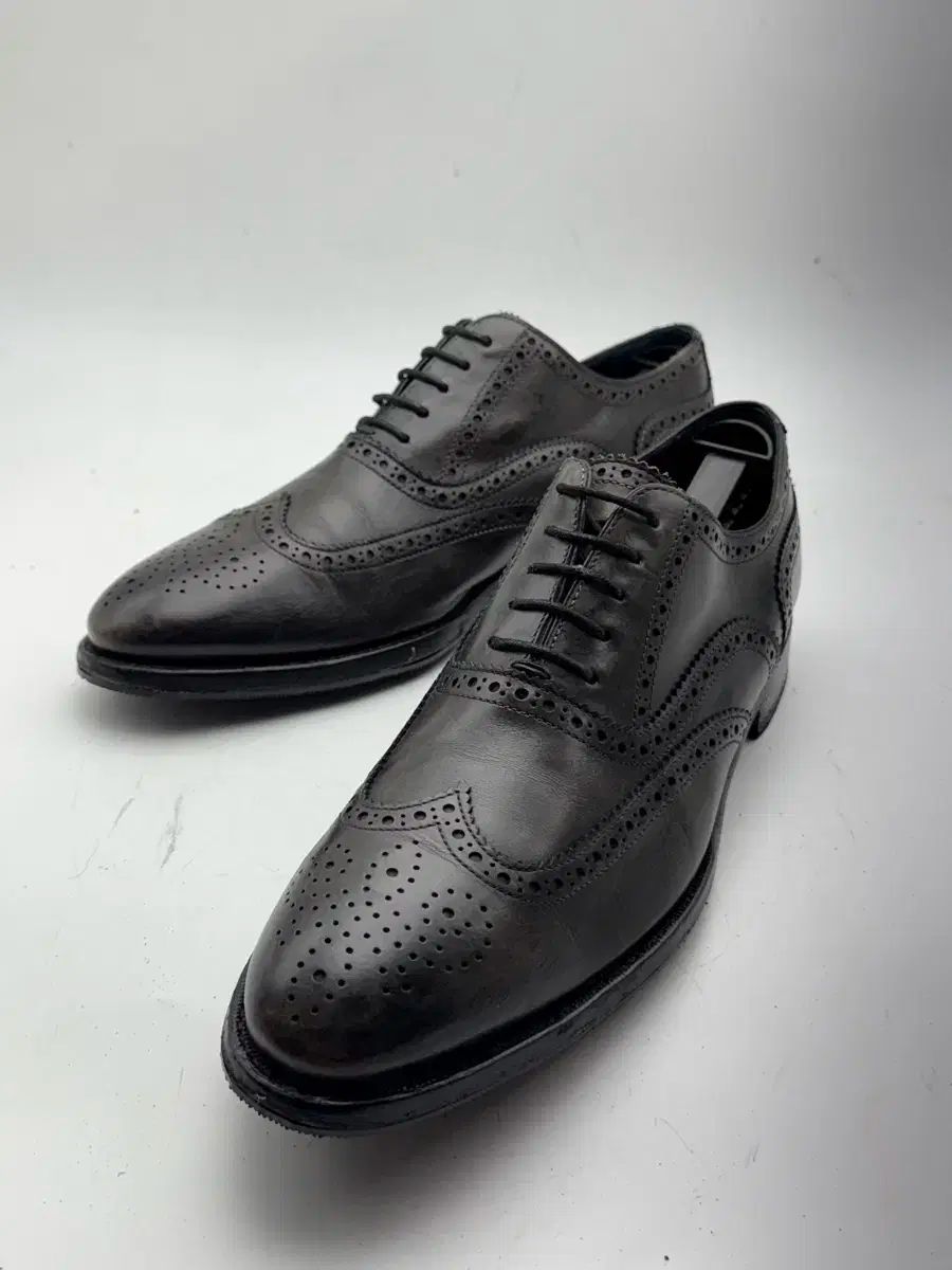 Berwick バーウィック ストレートチップ 5224 ヴィブラム ソール