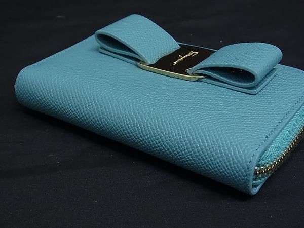 ■新品同様■ Salvatore Ferragamo フェラガモ IY-22D288 ヴァラリボン レザー ケース パース ライトブルー系 BL7819 □新品同様□ Salvatore Ferragamo フェラガモ IY-22D288 ヴァラリボン