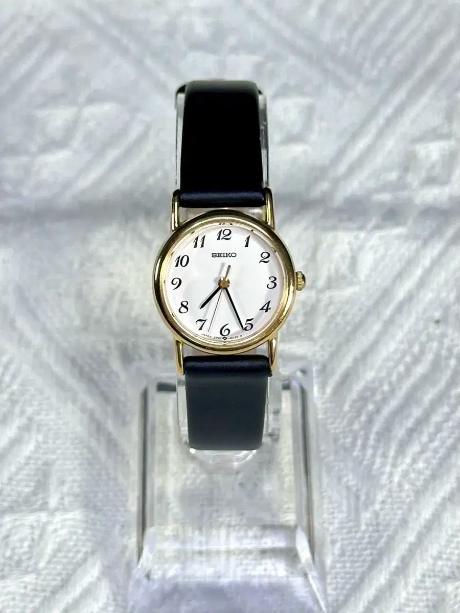Seiko Vintage SEIKO セイコー ヴィンテージ クォーツ 腕時計 2P21 ー 0A20