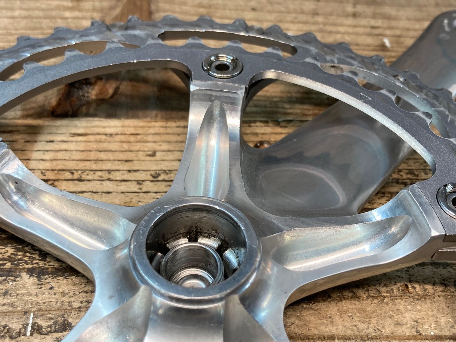 SHIMANO ULTEGRA FC-6500 52-39Tクランクセット Shimano Ultegra FC-6500 175mm 52/39t 9-Speed 130 BCD 5-Bolt