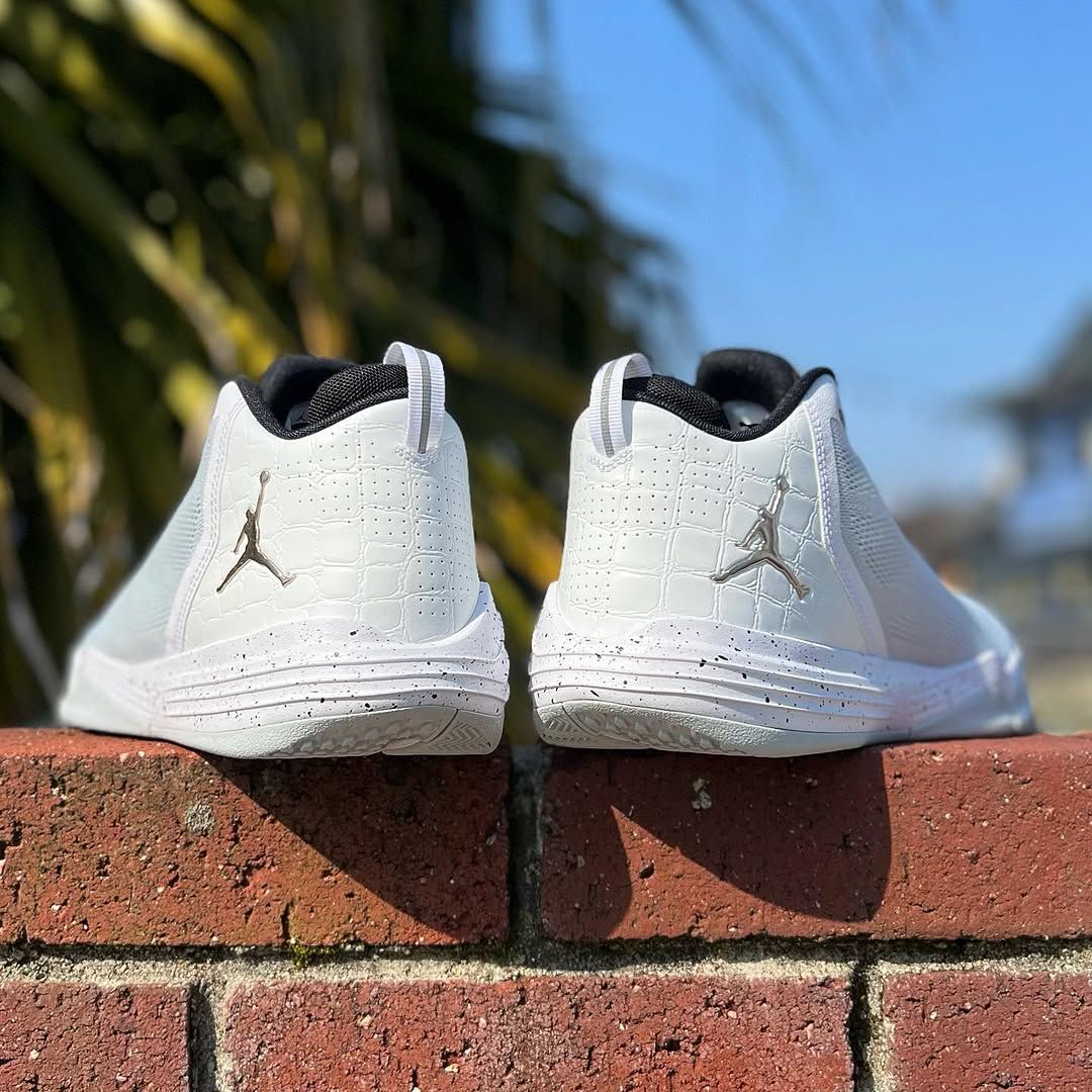 ショーヘイ JORDAN CP3.IX AE ジョーダン CP3 9 【MEN'S】 white/metallic