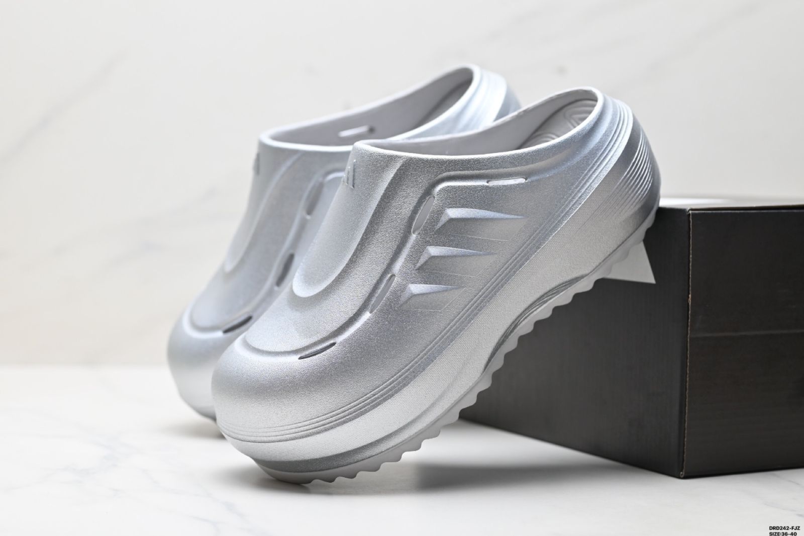 Adidas（アディダス） 「アディダス OZWAVE CLOG オゼーブ クログ