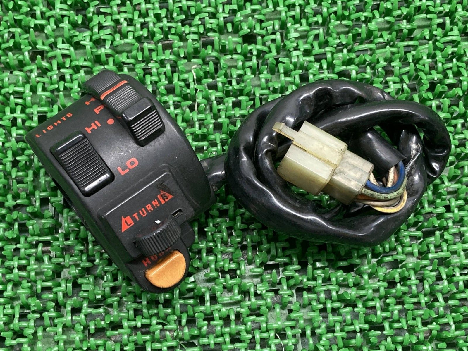 XL200R ハンドルスイッチ 左 ホンダ 純正 バイク 部品 MD06 スイッチボックス 割れ欠け無し 品薄 品 車検 Genuine Re