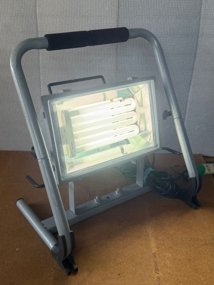 お 配送不可 投光器 日動工業株式会社 フロスター65S FLS-65S 床スタンド式 蛍光灯ライト 品