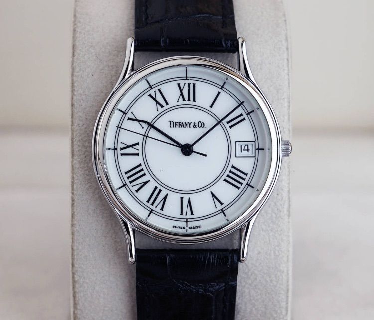ティファニー ホワイトローマン 腕時計 美品 ケース付 価格は安く