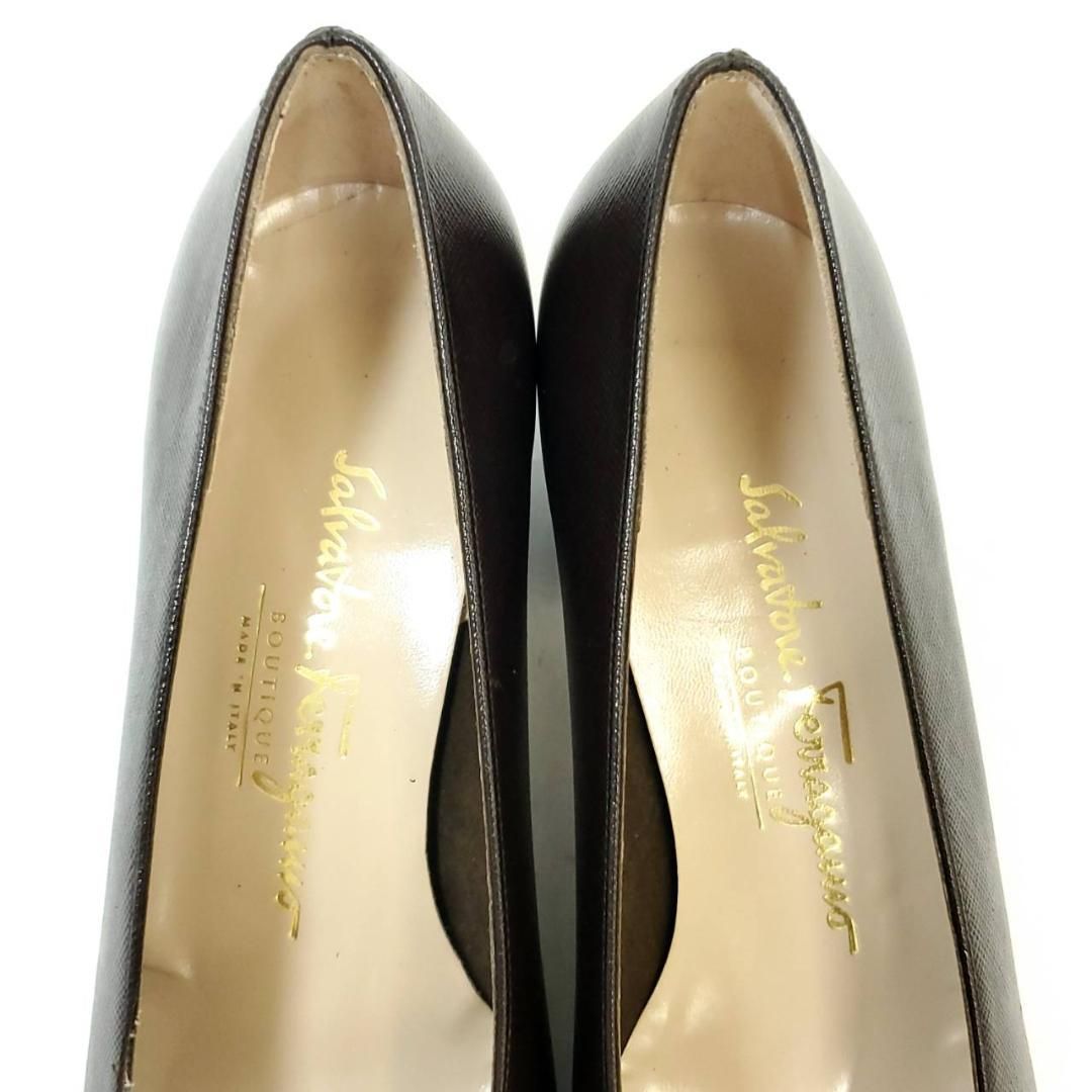 サルヴァトーレフェラガモ　新品　箱あり　US7.5　ガンチーニ　金具　レザー サルヴァトーレフェラガモ 新品 ガンチーニ 金具 US7.5 箱有