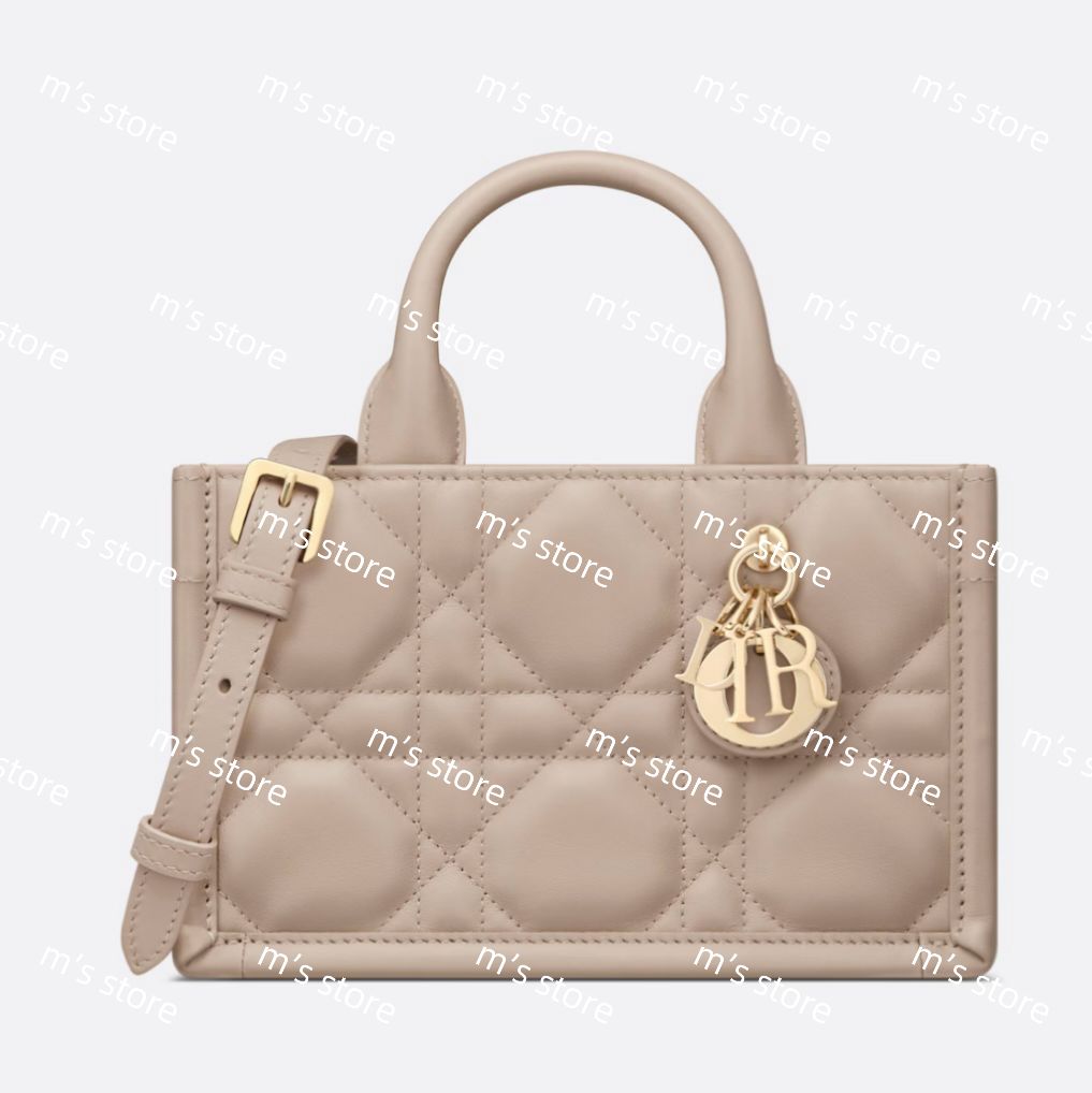 新作 新品 定価以下 Christian Dior ディオール DIOR BOOK TOTE