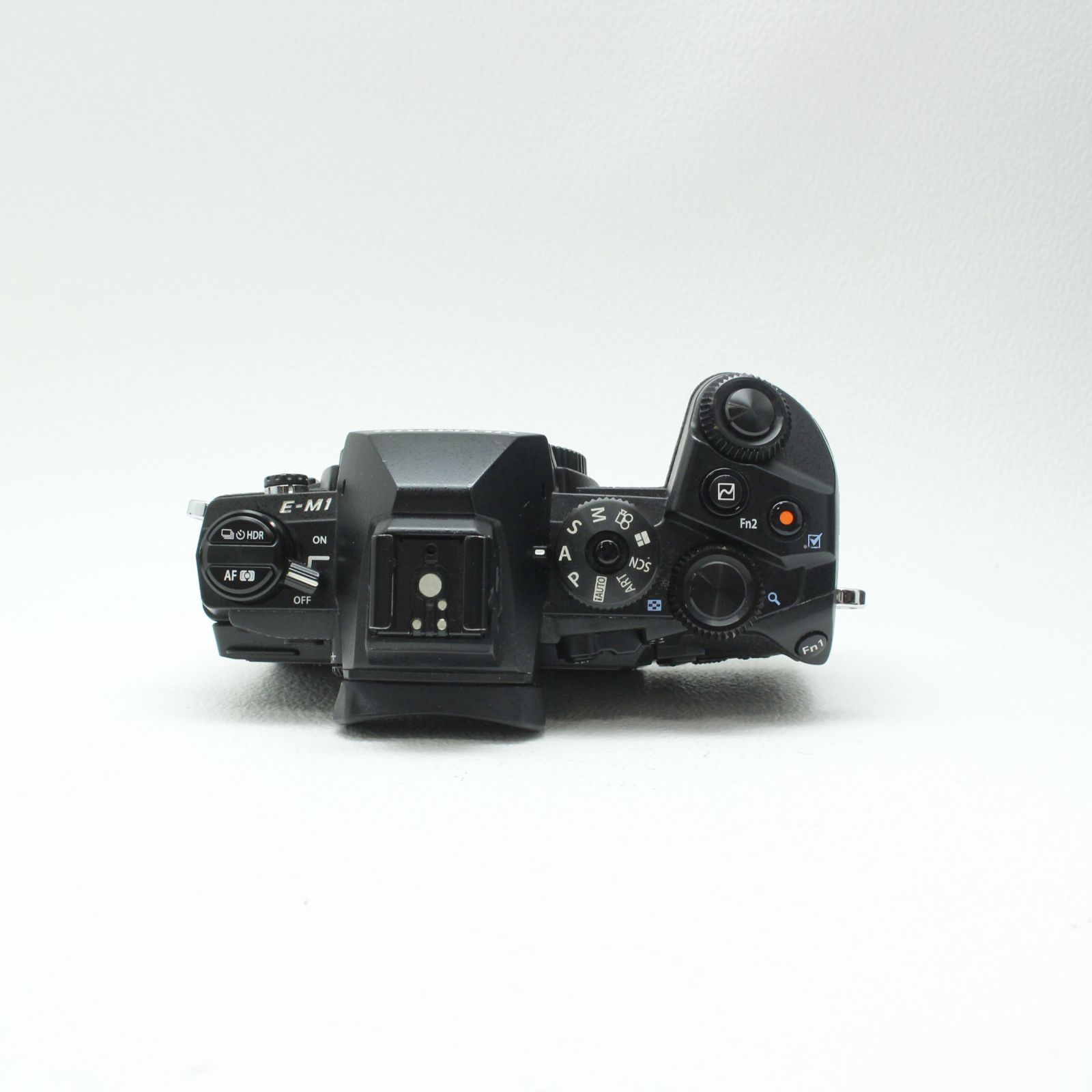 ☆美品☆ OLYMPUS ミラーレス一眼 OM-D M1 ボディ ブラック 防塵 防滴 OM-D E-M1 BODY BLK #1763 OLYMPUS ミラーレス一眼 OM-D M1 ボディ ブラック 中古 並品