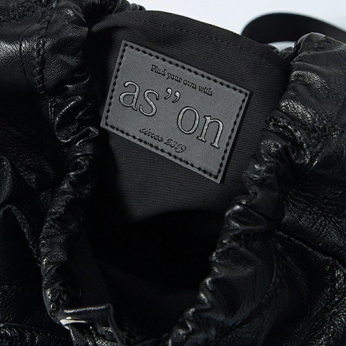 BACKPACK リュック·バックパック