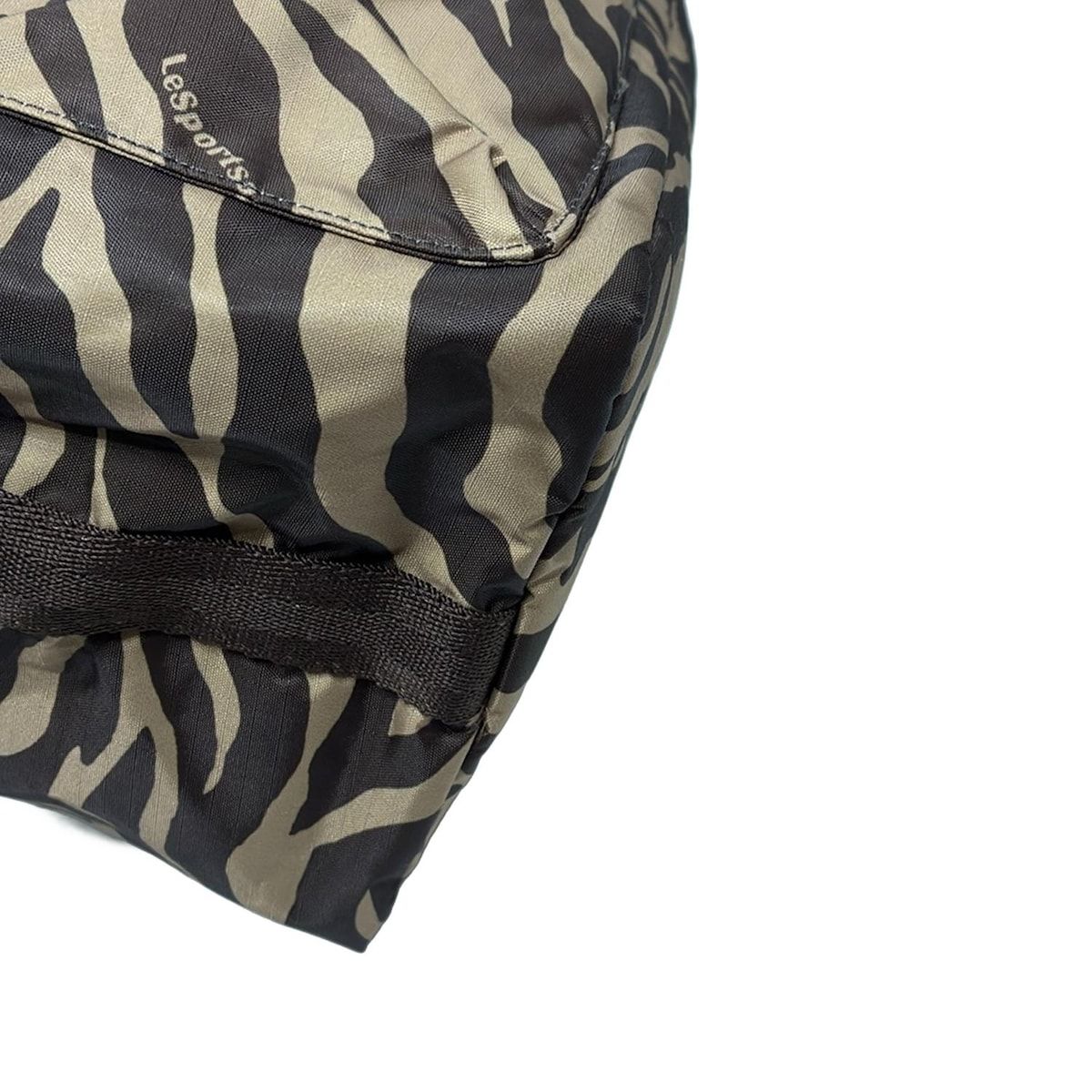 LeSportsac レスポートサック　ゼブラ柄 ショルダーバッグ　ブラウン LeSportsac - 【レスポートサック】ゼブラ柄 スクエア