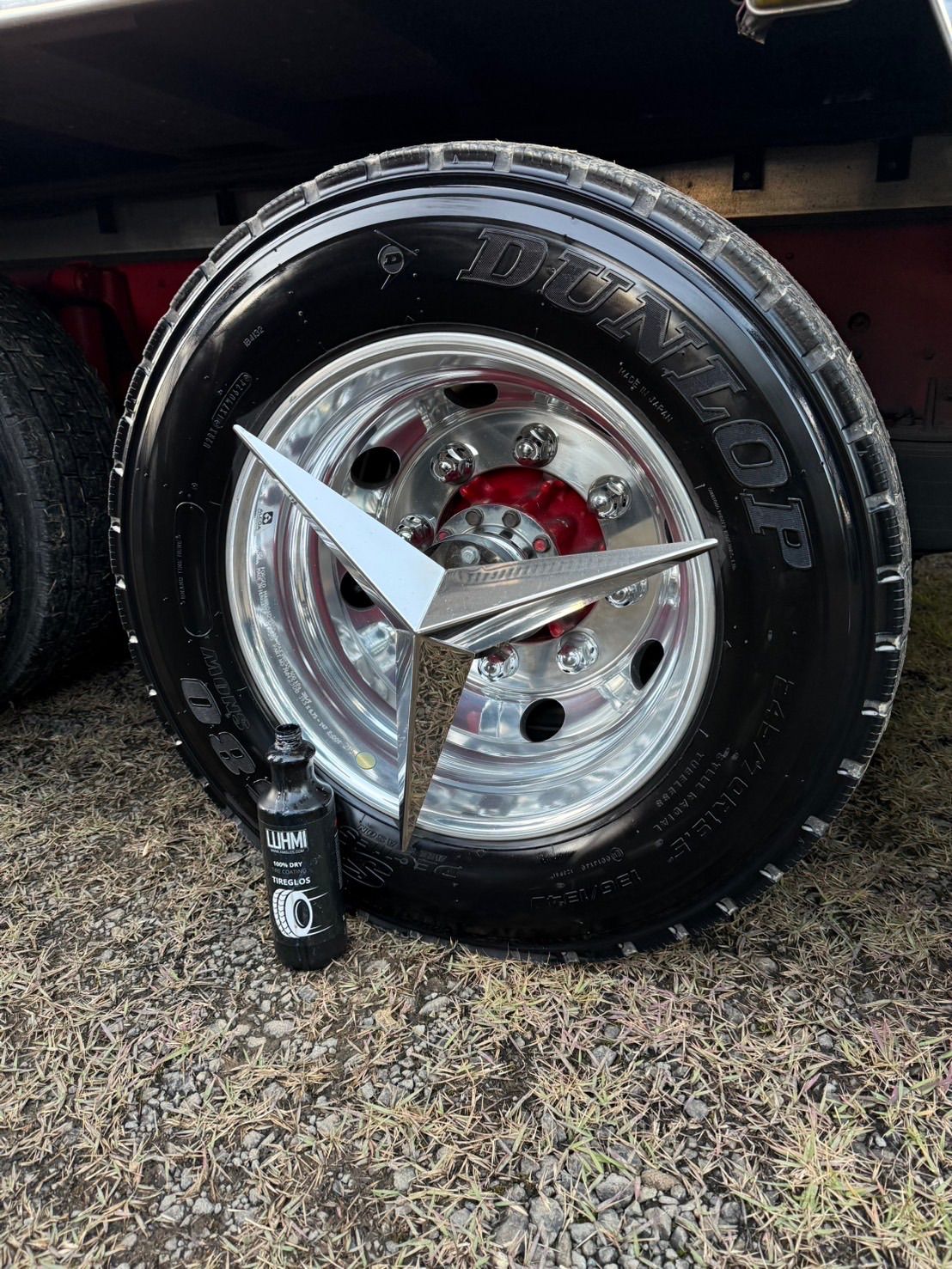 LUHMI タイヤグロス コーティング剤 中古品 メーカー公認 限定 LUHMI tire glos タイヤグロス タイヤ