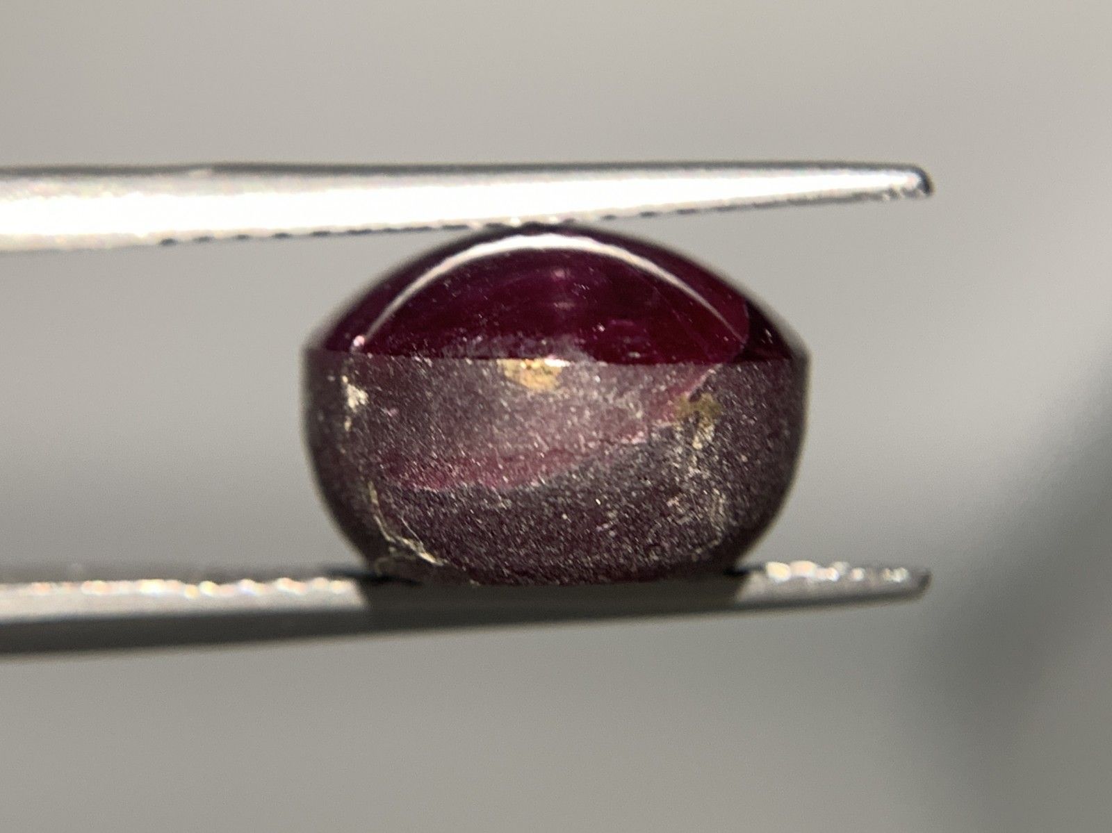 ルビー 天然 1.445ct 中央宝石ソーティング付き 7.77㎜×5.40㎜×3.73  