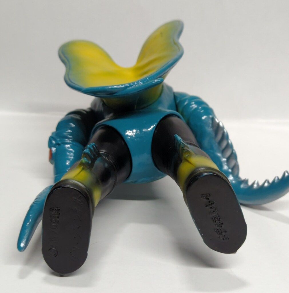 東映レトログリーンマンティスメディコムトイ