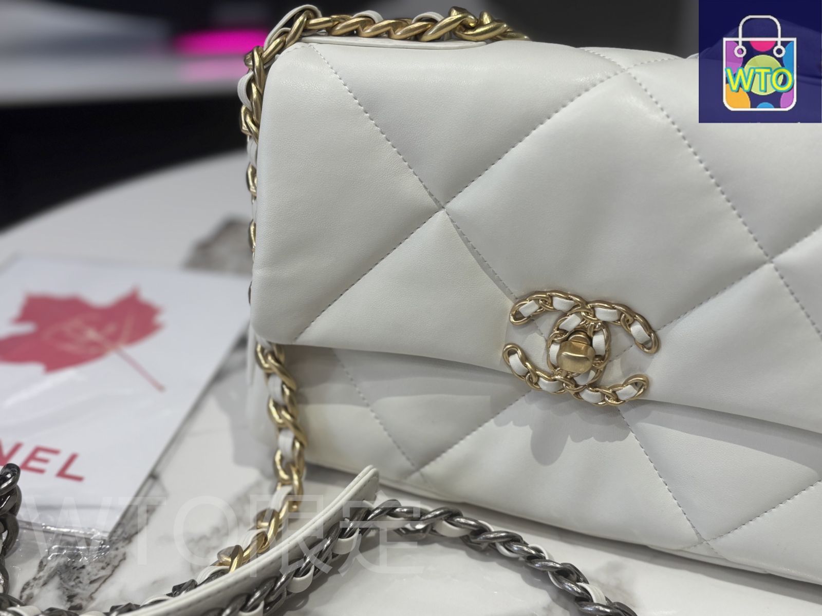 今日特価】Chanel シャネル 19バッグシリーズ 高級感溢れる質感