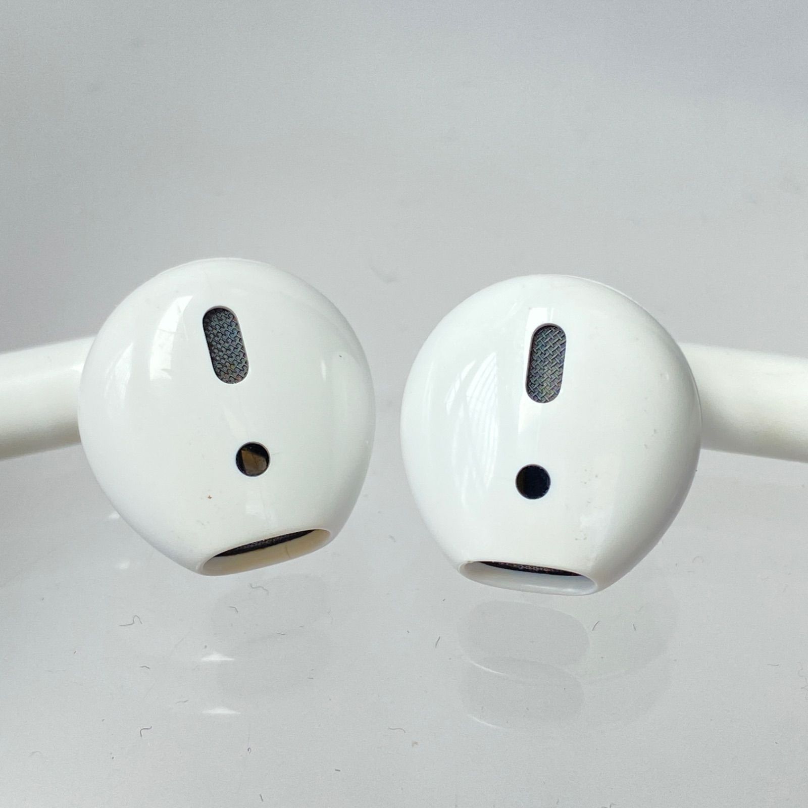 AirPods エアーポッズ A2032、A2031 - イヤホン