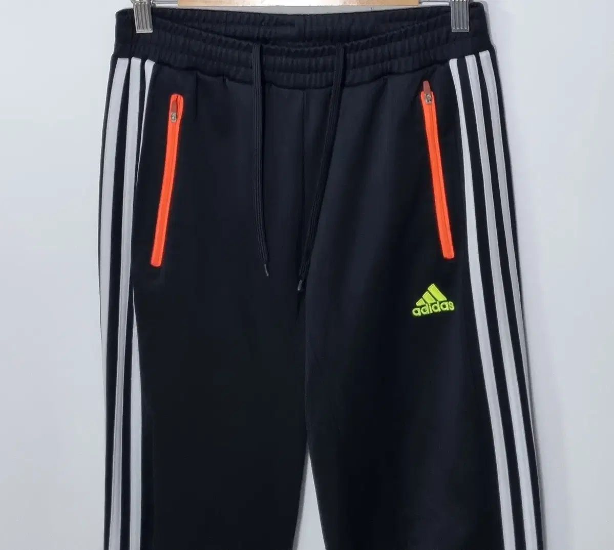 M ） adidas(アディダス) 黒 トレーナー トラックパンツ