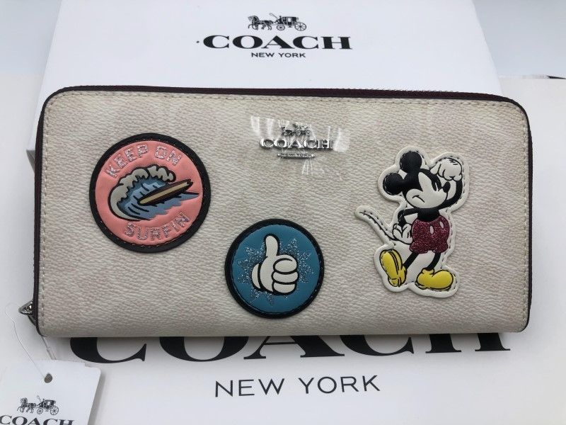 コーチ COACH 長財布 財布 シグネチャー アコーディオンラウンドジップウォレット財布 新品 a237C