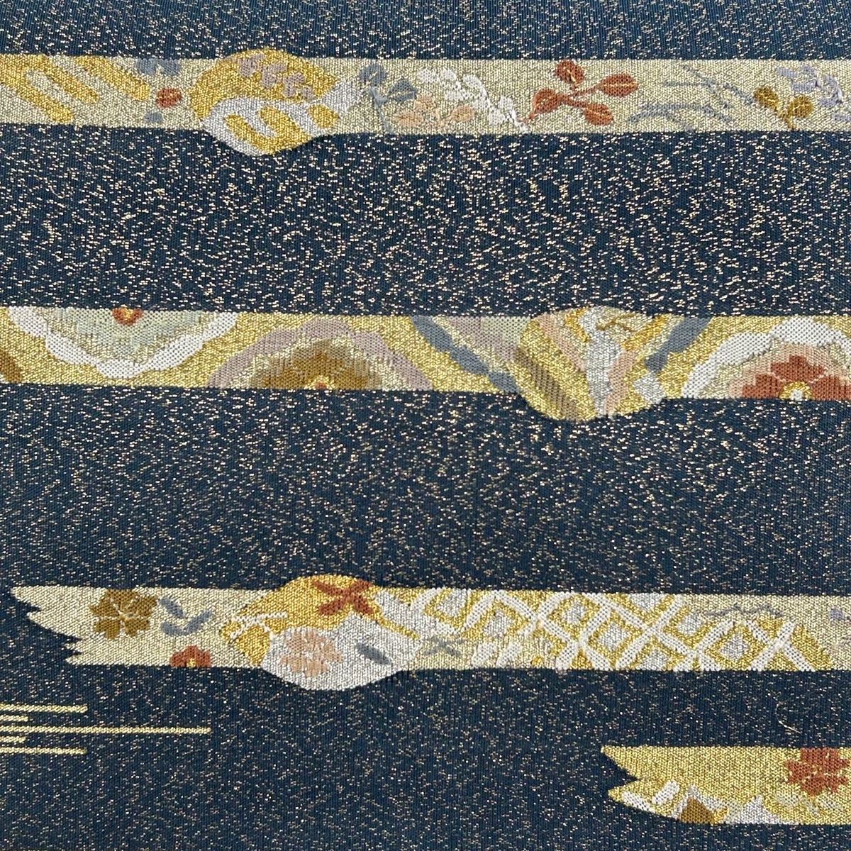袋帯 美品 名品 関西仕立て 草花 霞 金銀糸 金通し 藍色 お太鼓 袋帯 美品 名品 関西仕立て 草花 霞 金銀糸 金通し 藍色 お太鼓
