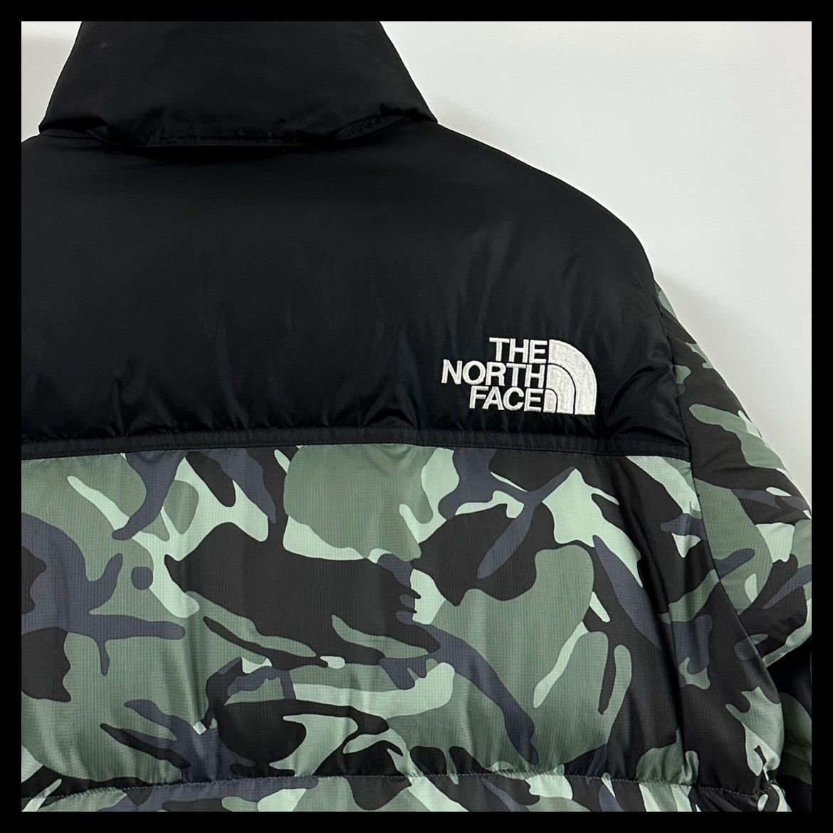 THE NORTH FACE ノースフェイス ヌプシ ダウンジャケット 青迷彩 THE NORTH FACE ノースフェイス ヌプシ ダウンジャケット 青迷彩