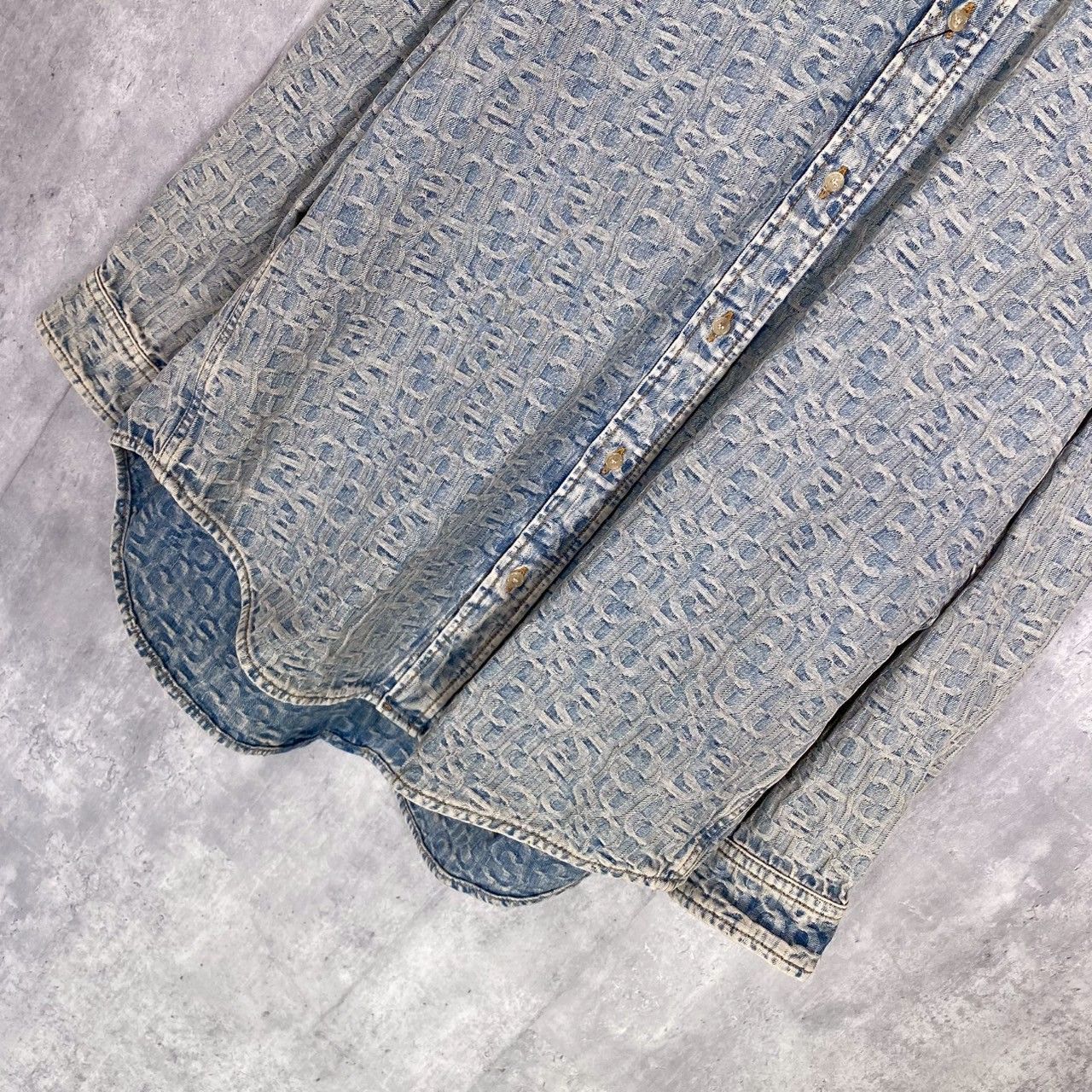 Acne Studios』アクネステュディオス (44) モノグラムデニムシャツ
