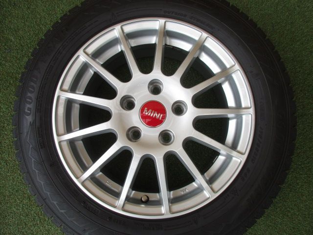 B871【送料無料】スタッドレスタイヤ 175/65R15 4本セット 送料込