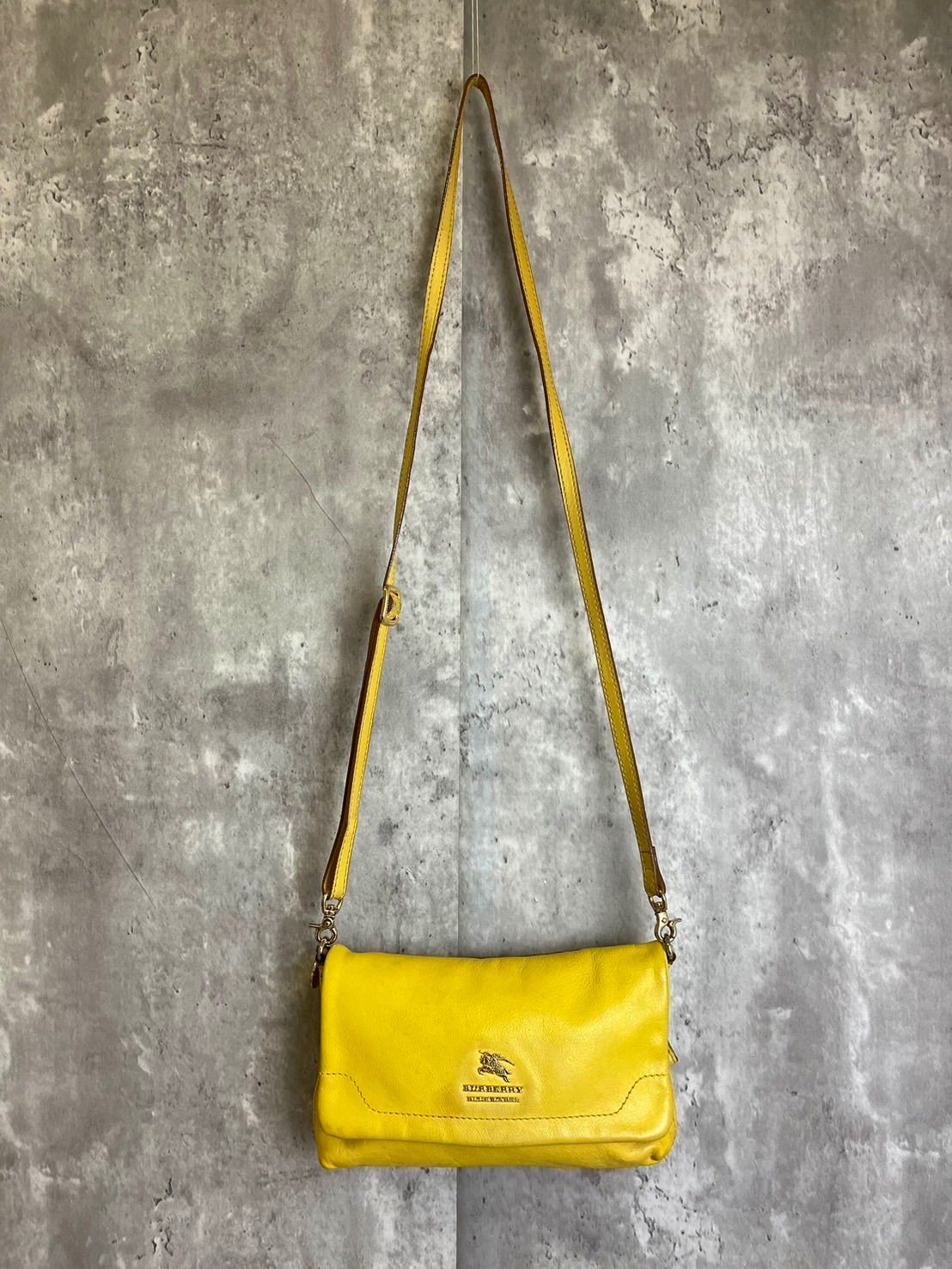 ✨格安✨BURBERRY バーバリー ショルダーバッグ トートバッグ ロゴ金具 シャドーホース ゴールド金具 ロゴタグ ロゴ型押し レザー 肩掛け 斜め掛けレディース イエロー 黄色