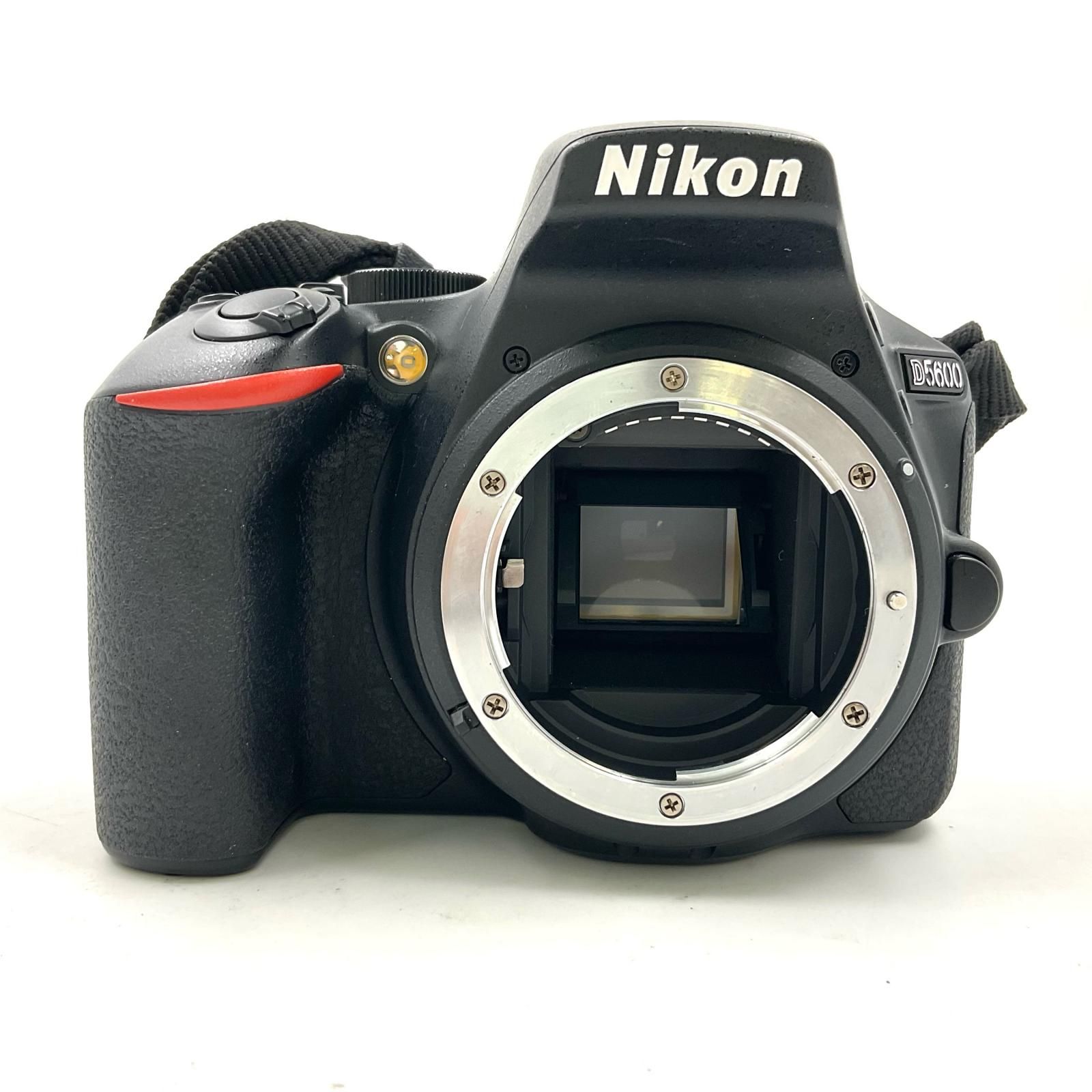 全額返金保証 最速発送 Nikon デジタル一眼 D5600 ダブルズームキット ブラック 動作 済 シャッター7396回