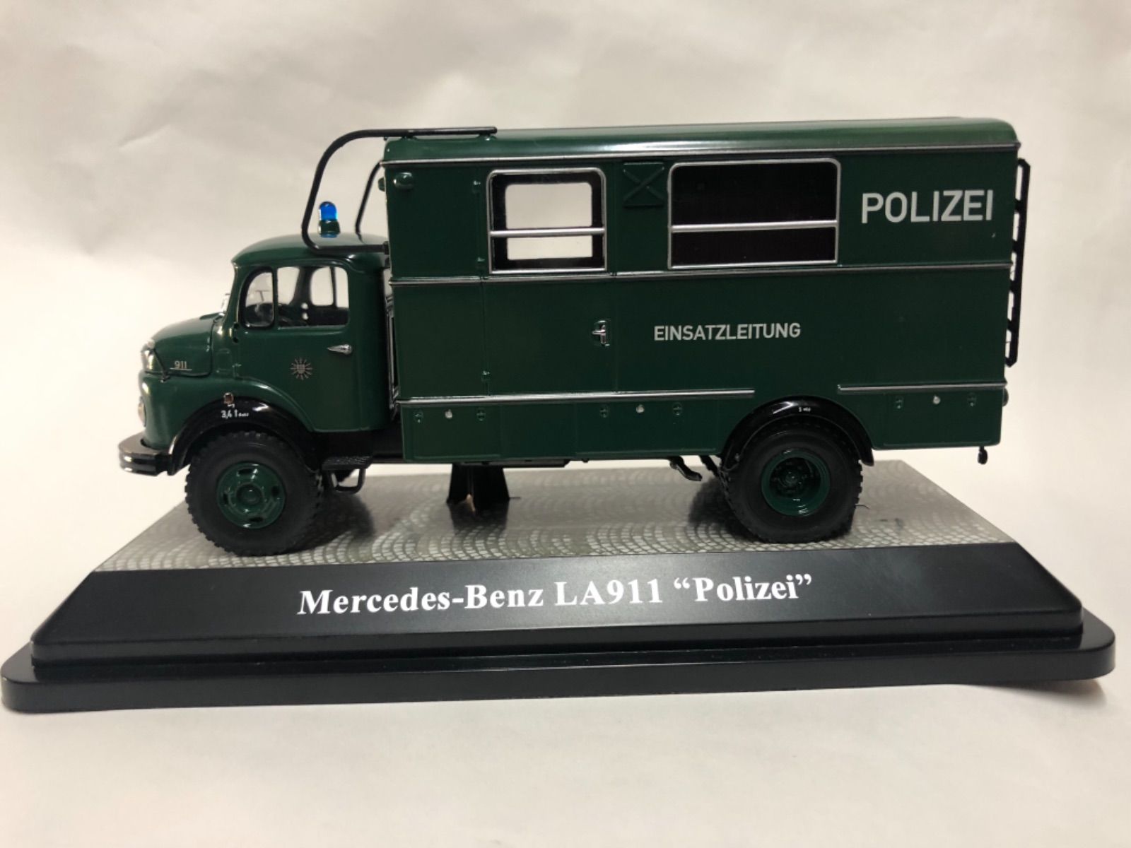 Premium classi XXs メルセデス ベンツ LA911 Polizei 1/43 ミニカー-