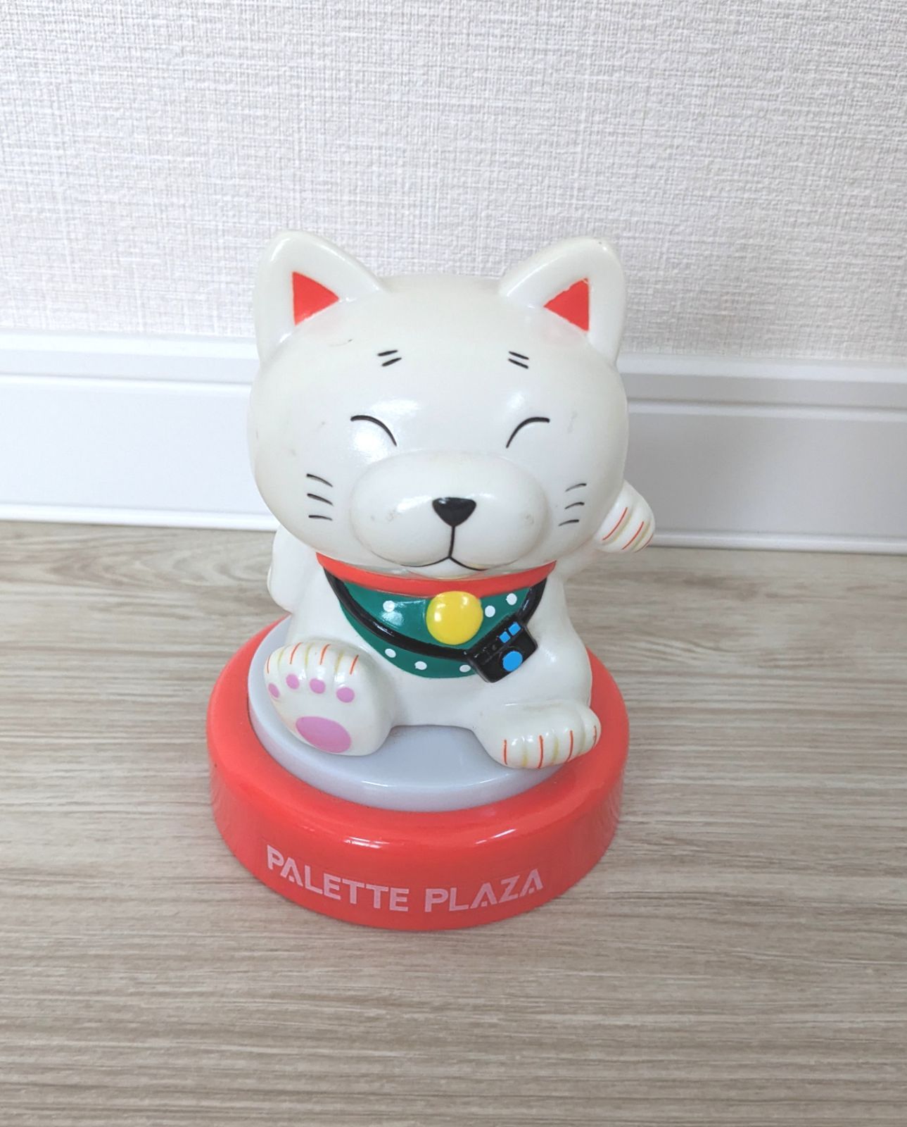 パレットプラザ ニャン太くん プッシュ式卓上ライト 招き猫 - メルカリ