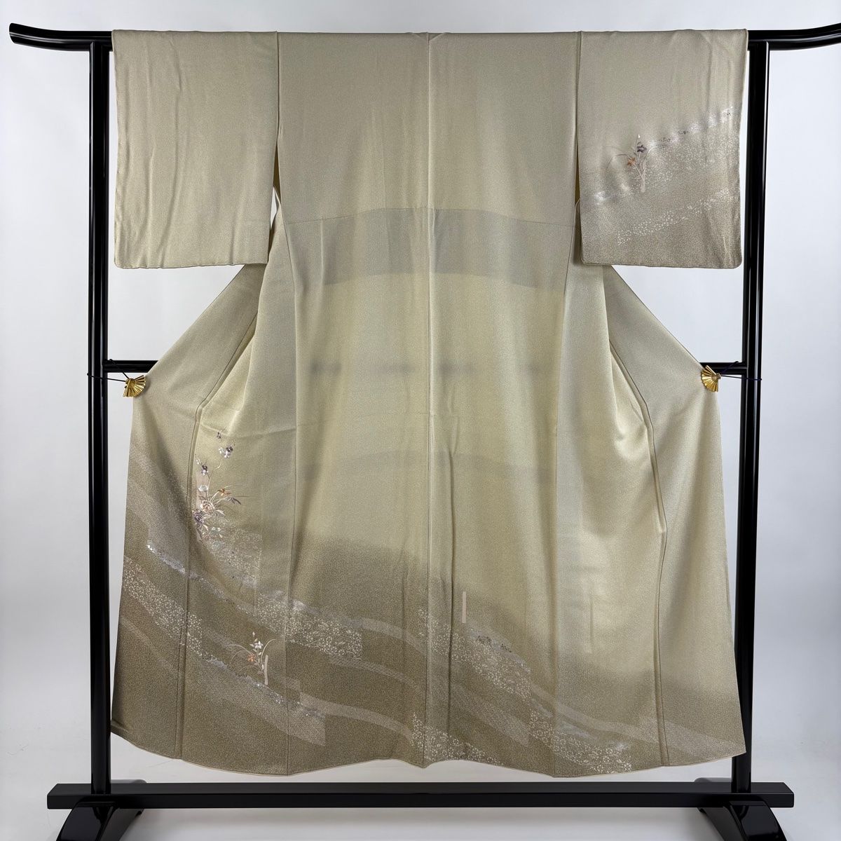 訪問着 身丈152.5cm 裄丈62cm S 袷 花器 草花 刺繍 金銀彩 ベージュ 正絹 秀品