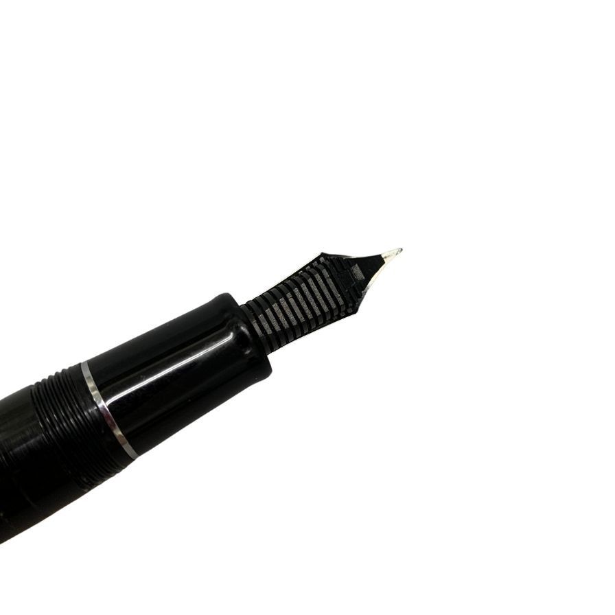 セーラー万年筆　ファウンデッド　1911 21K 美品 セーラー 万年筆 ファウンデッド 1911 ブラック×シルバー ペン先21K