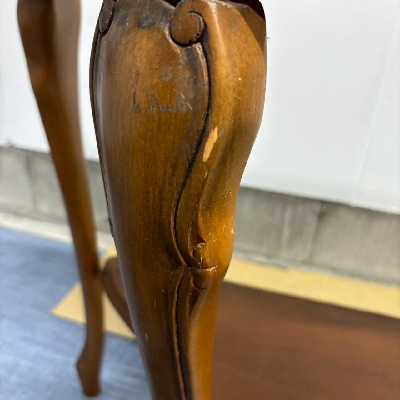 優雅な空間を演出 大理石コンソールテーブル MARWIL-DEMENAGEMENTS_CH