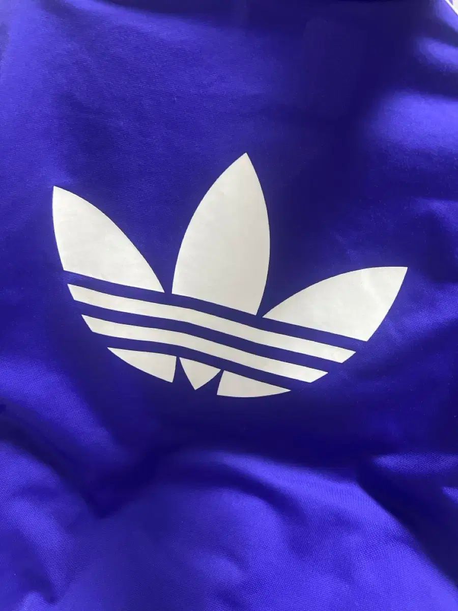 adidas アディダス