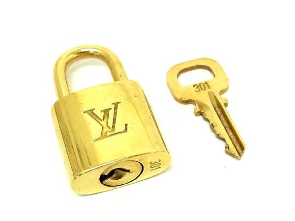 極美品 LOUIS VUITTON ルイヴィトン カデナ 南京錠 パドロック 301 鍵 キー ゴールド系 DA4830