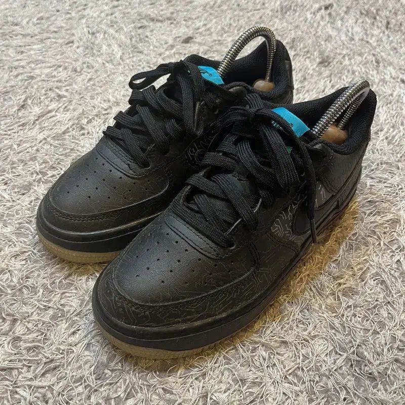 NIKE(ナイキ) エアフォース 1 06 スニーカーズ スニーカー 230 G03743