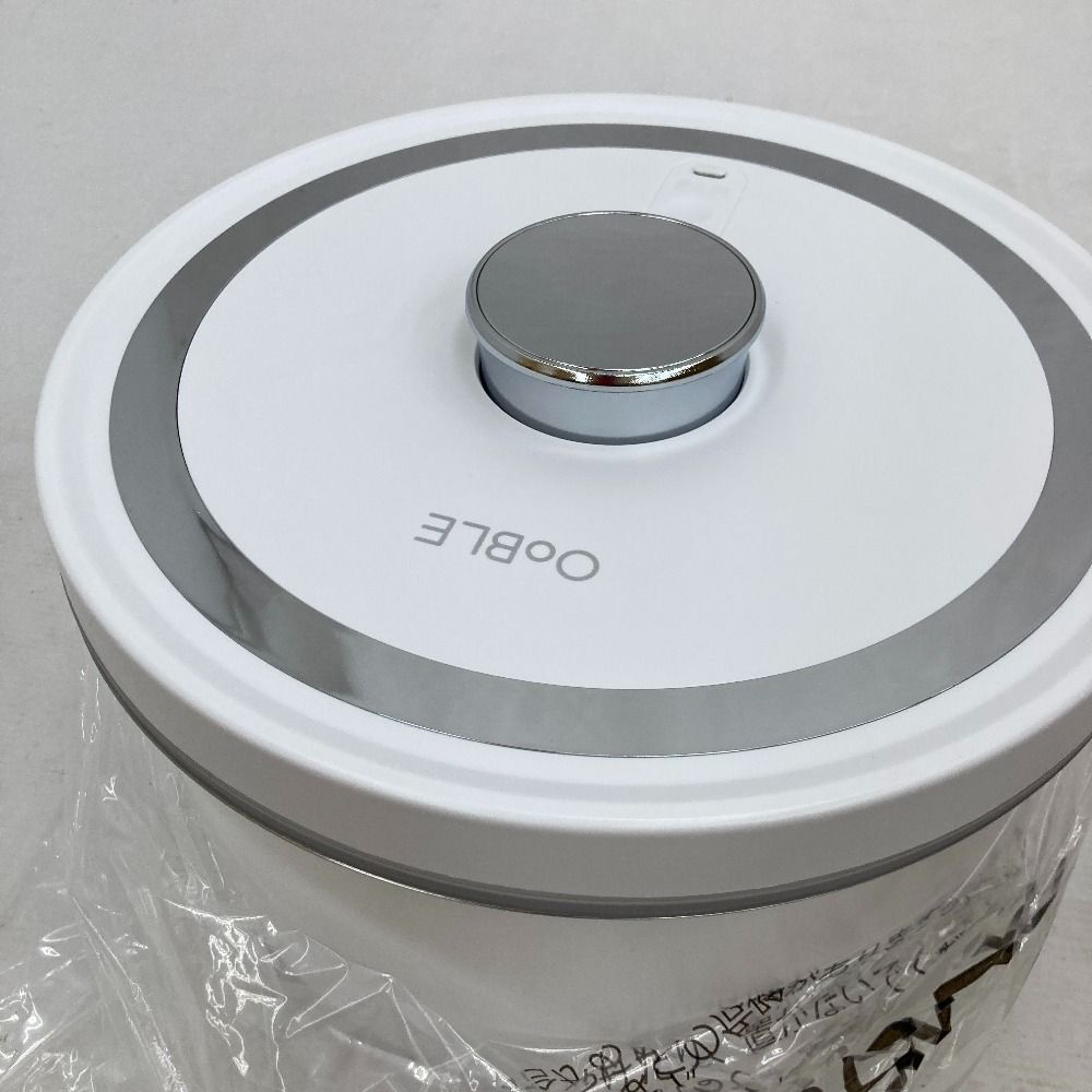 食材のおいしさをキープする真空保存容器「OoBLE mini