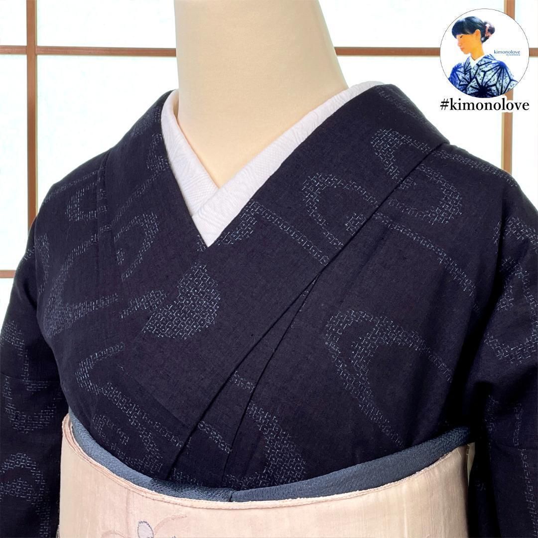 真綿紬 着物 袷 正絹 観世水 濃藍 kimonolove リユース品 オゾン消臭サービス A-2166