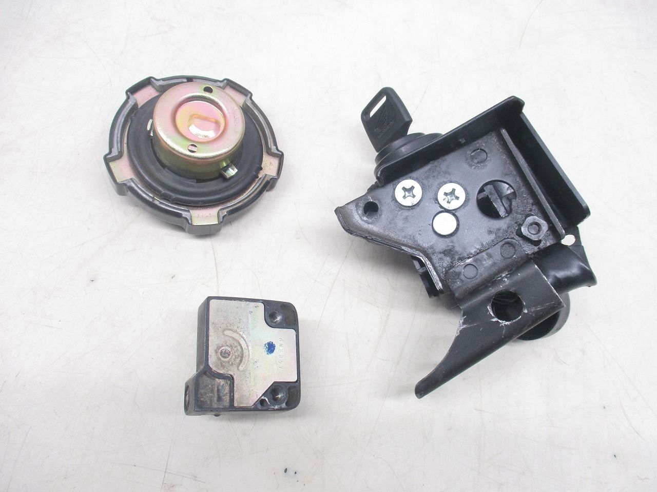 TLM220R メインキー|タンクキャップ|ヘルメットホルダー 鍵1本付 バイク部品 0708H31M-7