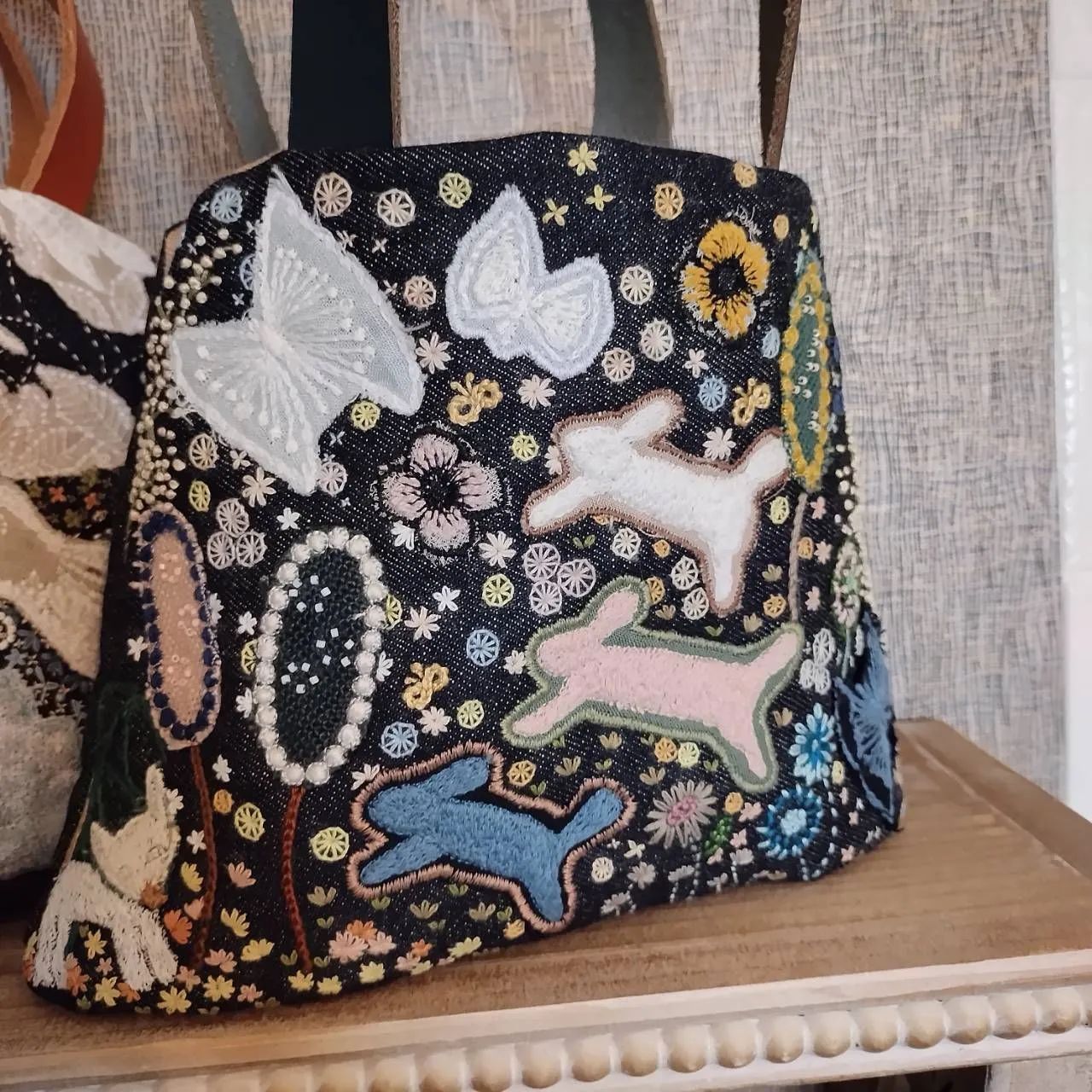ハンドメイド バッグ 手刺繍 刺繍 可愛い アート 大人 おしゃれ うさぎ 