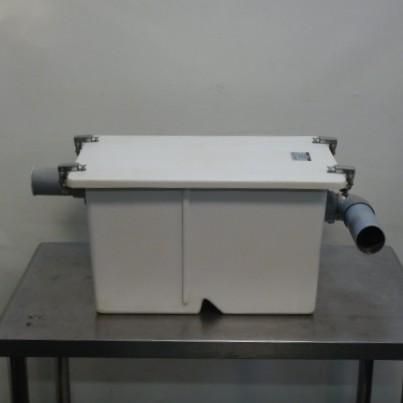 前澤化成工業 床置型 FRP製 グリーストラップ 20L W341 D536 H305mm 厨房 5.59kg