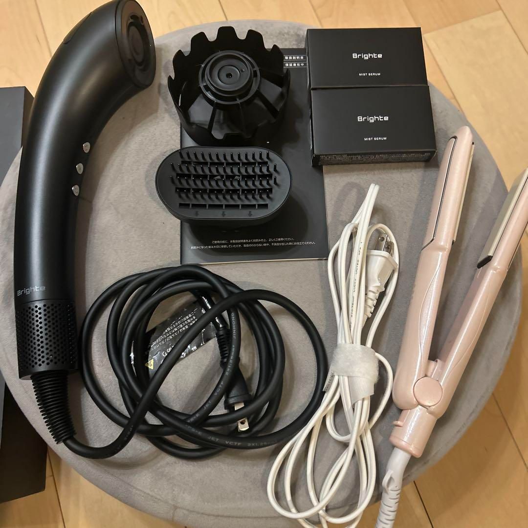 です シャワードライヤー ＆festinoストレートアイロン