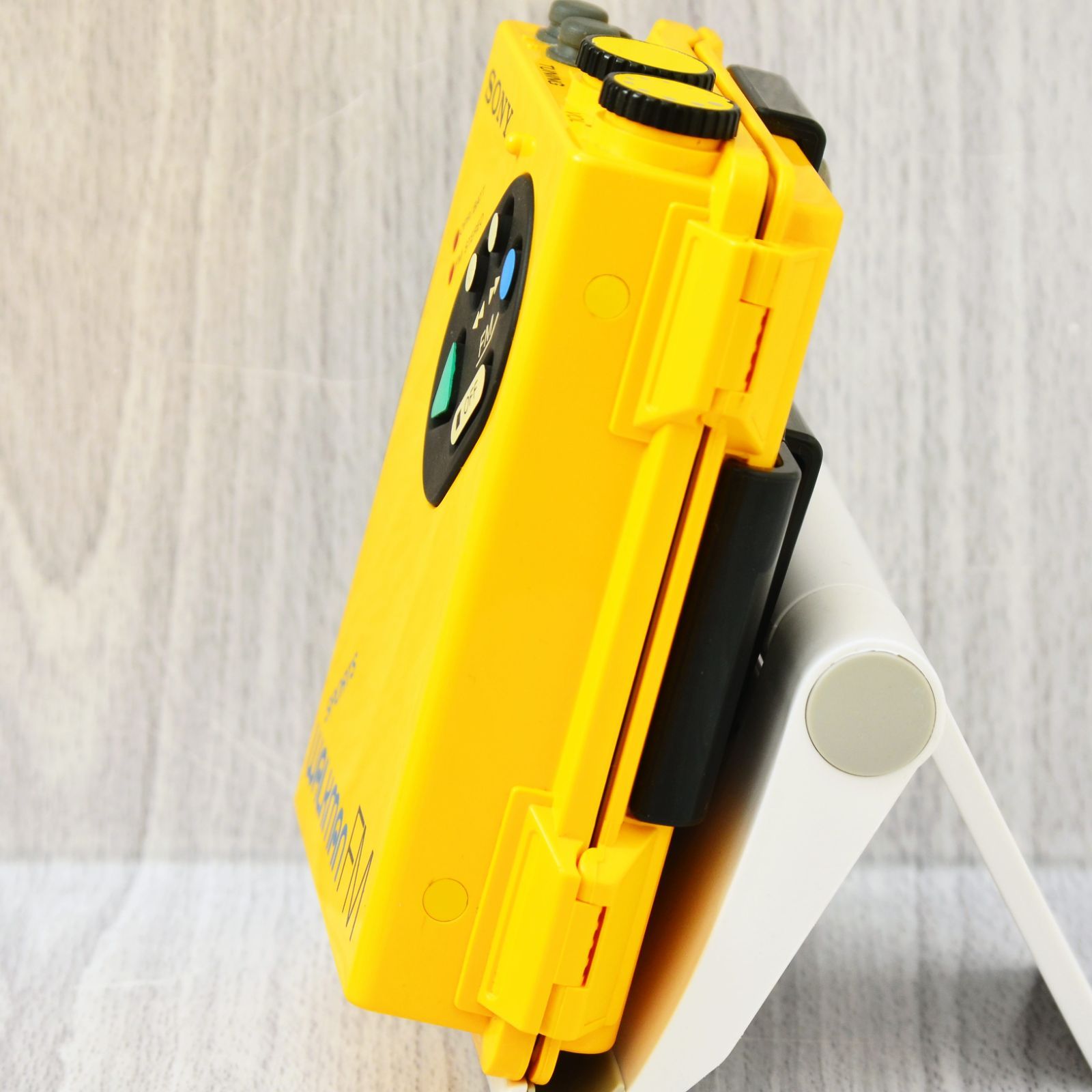 SONY WALKMAN WM-F5 スポーツウォークマン イエロー 整備済