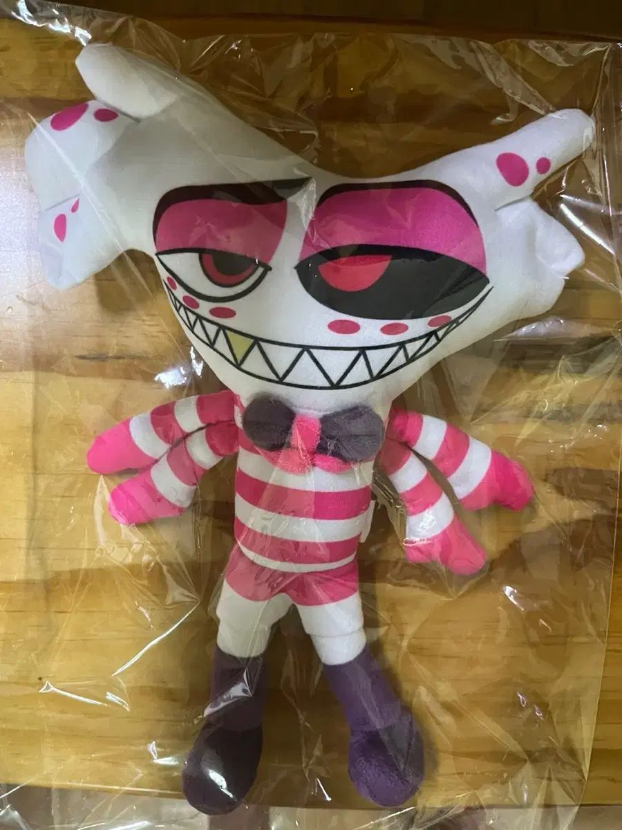 【雷市場（ポンジャン）商品韓国直送】 ハズビンホテル ー エンジェル ほこり 人形