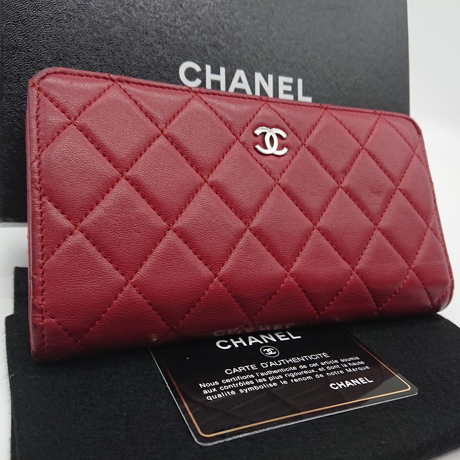 シャネル ラムスキン マトラッセ 二つ折り 長財布 ギャランティーカード付き シャネル ラムスキン マトラッセ 二つ折り 長財布 ギャランティー