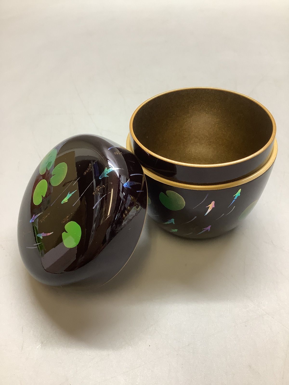 N10 人気 茶道具 棗 なつめ 東雲作 内梨子地 溜塗中棗 目高蒔絵 メダカ