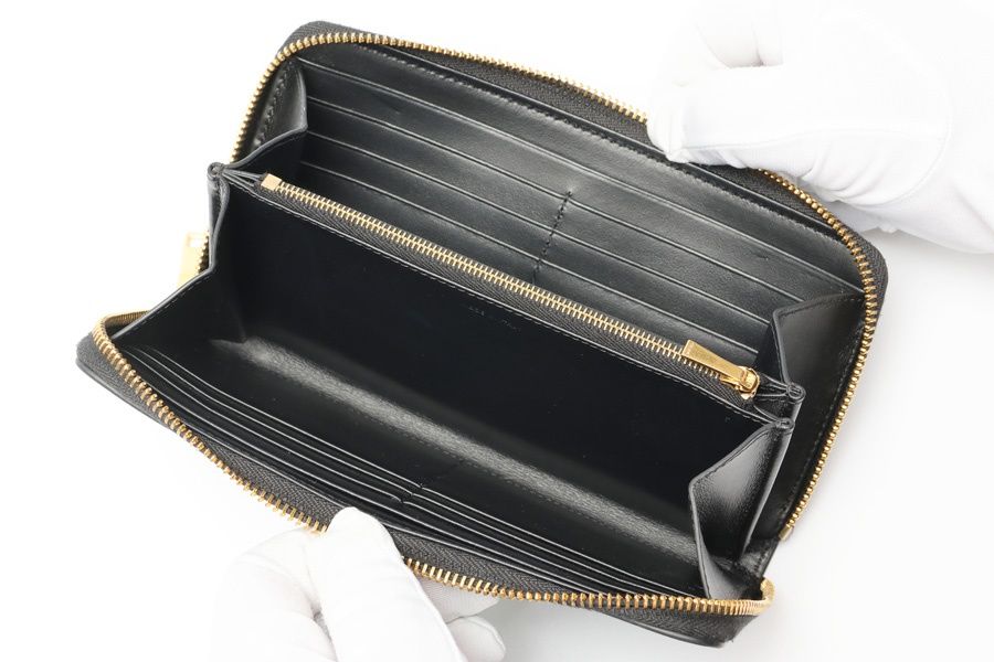 セリーヌ / CELINE キュイル トリオンフ ラージ ジップウォレット  