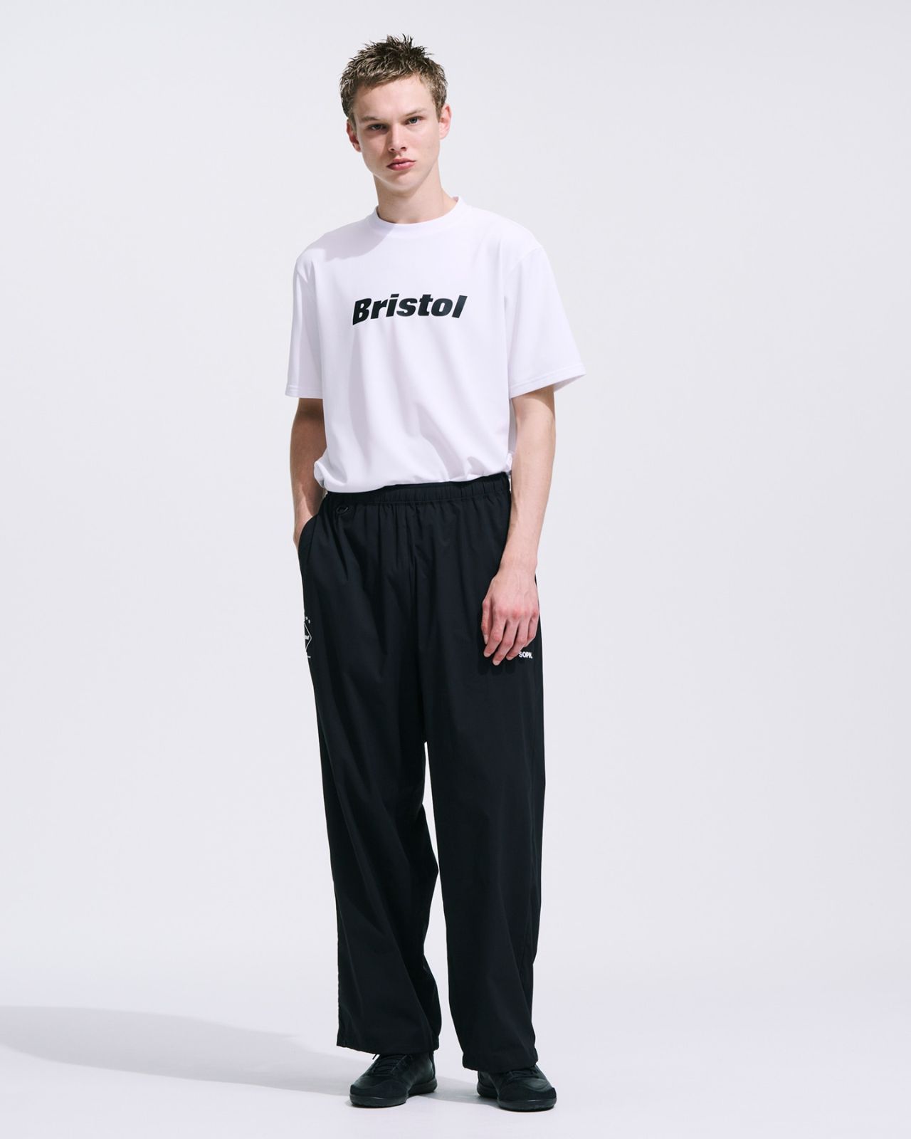 F.C.R.B AUTHENTIC LOGO TEE Tシャツ F.C.R.B AUTHENTIC LOGO TEE Tシャツ - メルカリ