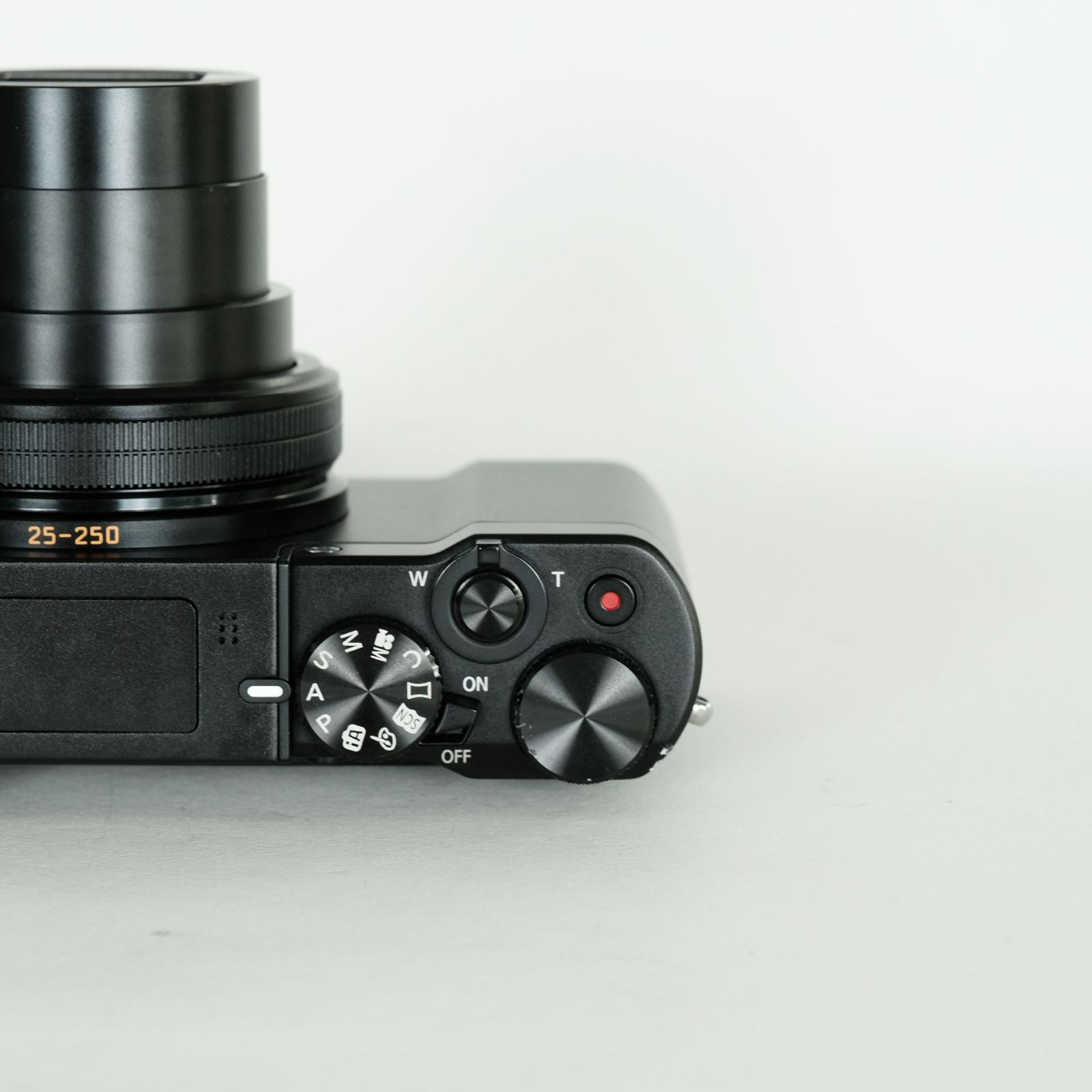 シャッター回数1382回 Panasonic Lumix DMC-TX1 良品｜シャッター数3,438回] Panasonic LUMIX DMC-TX1 / コンパクト